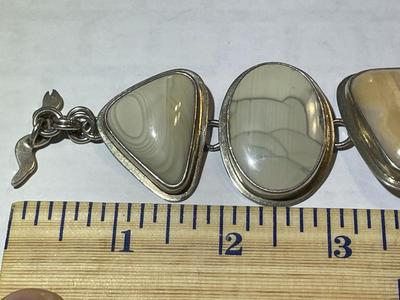 Vintage Sterling Silver Heavy Encased Agate/Stones 7-8.5" Adjustable Bracelet 77.6 Grams TW in Good Preowned Condition.