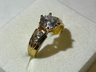 Vintage Gold-tone Fashion Engagement CZ Ring Size-8 in Good Preowned Condition. (Carat Sized Center CZ).