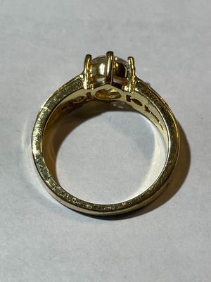 Vintage Gold-tone Fashion Engagement CZ Ring Size-8 in Good Preowned Condition. (Carat Sized Center CZ).