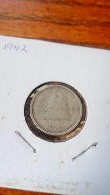 LOT 133 EARLY CANADIAN SILVER DIME