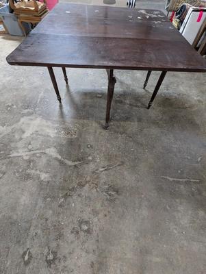 Vintage Drop Leaf Gate-leg Table