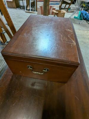 Pacific Silver Cloth Silverware Box