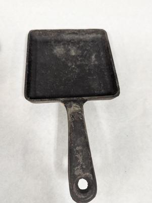 Cast Iron Small Fry Pan & Skillet