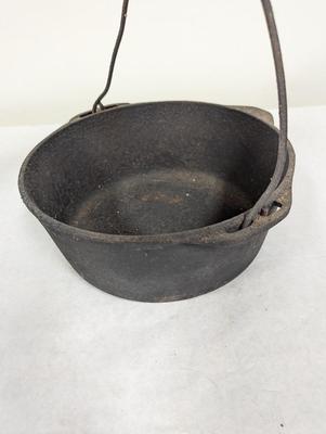 Cast Iron Bean Pot No. 8