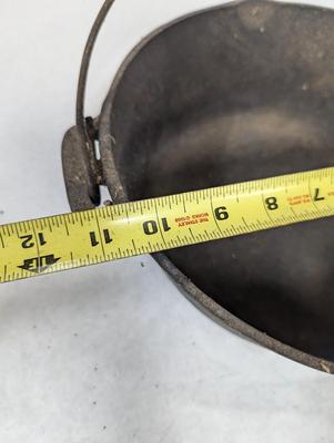 Cast Iron Bean Pot No. 8