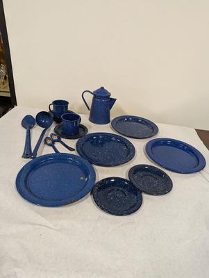 Enameled Camping Pieces