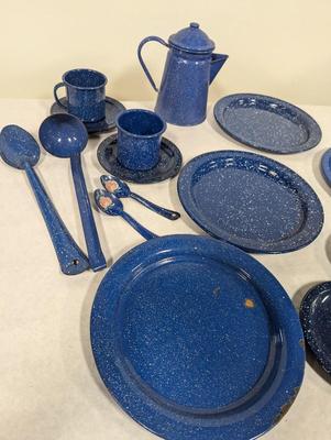 Enameled Camping Pieces