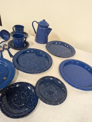 Enameled Camping Pieces