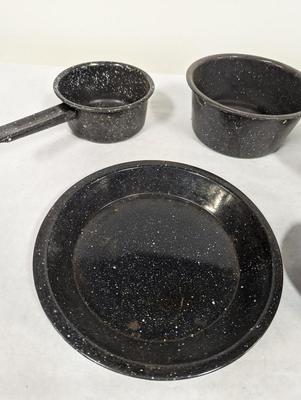 Black Enamelware Pots & Pans