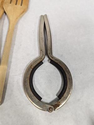 Antique Kitchen Utensils