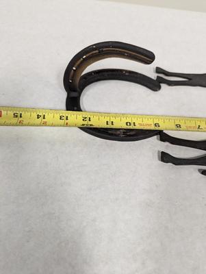 Metal Horse Shoe Wall Decor/Coat Hanger