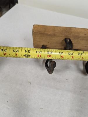 Horseshoe Wall Coat Rack