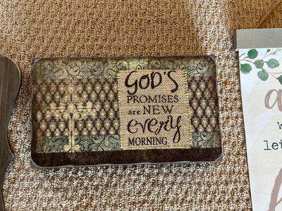 WALL DECOR WITH WORDS