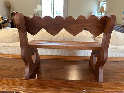 2 PLUSH TEDDY BEARS ON A WOODEN BENCH