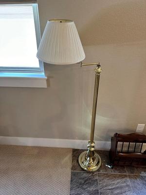 FLOOR LAMP AND MAGAZINE RACK