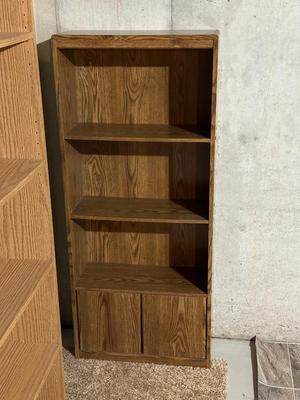 2 BOOK SHELVES