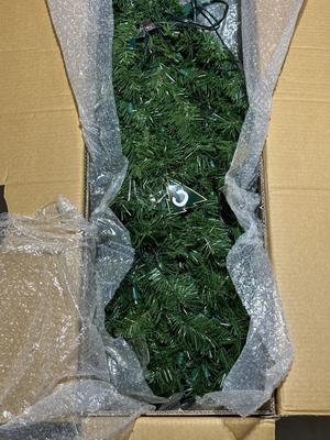 7 1/2 FOOT PRE-LIT KENNEDY FIR ARTIFICIAL CHRISTMAS TREE