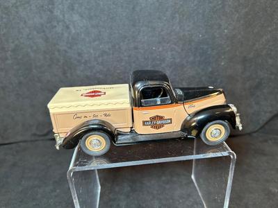 Lot 7 1940 Ford Ltd. Edition Bank