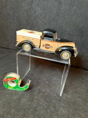 Lot 7 1940 Ford Ltd. Edition Bank