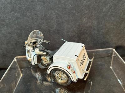 Lot 15. Die Cast Replica Bank