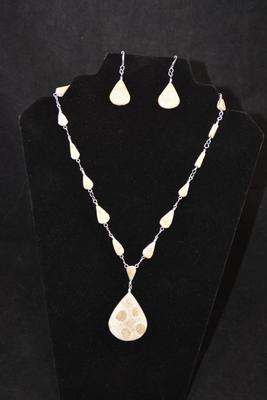 Sterling Wire Chrysanthemum Coral Necklace & Earrings 20” 31.8g