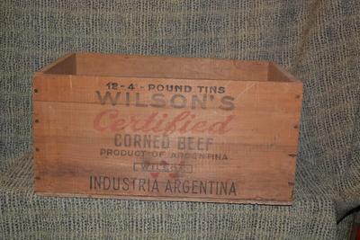 Vintage WILSON’S Corned Beef Crate, Argentina 18”x12”x8.25”