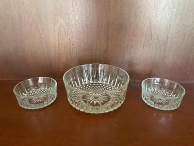Arcoroc France Starburst Diamond Clear Glass Salad and Serving Bowls. Set of 3