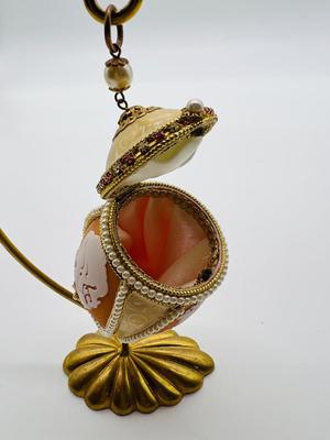 Vintage Kingspoint Designs 3 Cameo Goose Egg Trinket Box