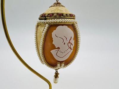 Vintage Kingspoint Designs 3 Cameo Goose Egg Trinket Box