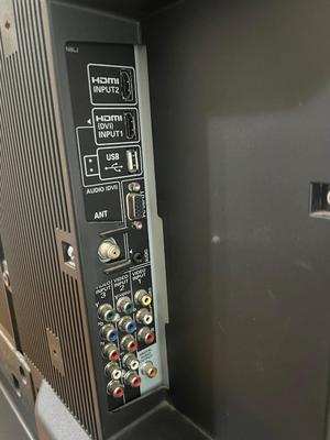 SANYO 31.5” TV - No Remote - Not a Smart TV