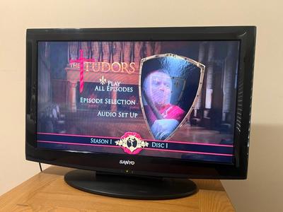 SANYO 31.5” TV - No Remote - Not a Smart TV
