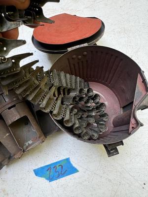 Machine Gun Magazine plus Large Machine Gun Chain #232