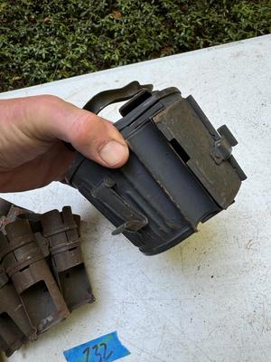 Machine Gun Magazine plus Large Machine Gun Chain #232