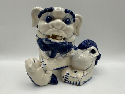 Vintage Blue & White Shishi Guardian Lion