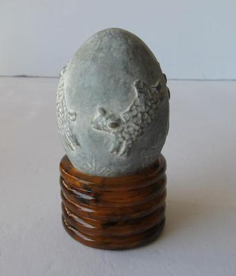 Older Isabel Bloom Heart Plaque and Lamb Theme Egg in Plastic Holder