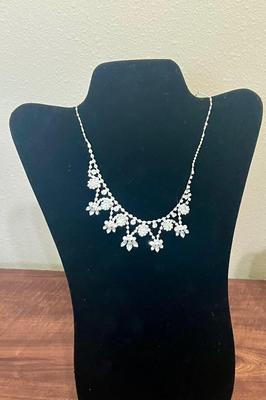 Mixed Jewelry Lot Of 28 Pieces