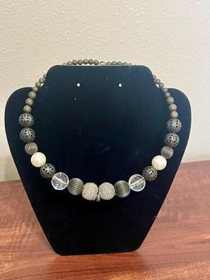 Mixed Jewelry Lot Of 28 Pieces