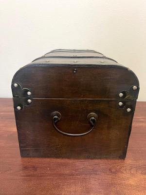 Small Chest Lot