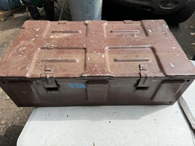 Military Metal Storage Locker w Gun Parts and Cases #121