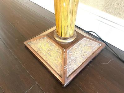Floor Lamp *READ DETAILS*
