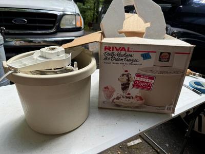 Vintage RIVAL Dolly Madison Ice Cream Maker #115