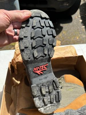 LIKE NEW Hi-Tec Boots #114