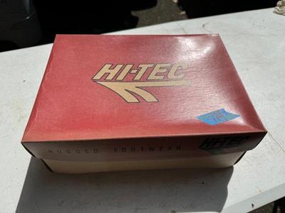 LIKE NEW Hi-Tec Boots #114