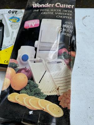 Vintage Kitchen Pots and Appliances #95