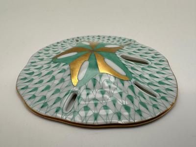 HEREND Sand Dollar, Tri-Color Aquatic
