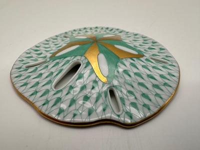 HEREND Sand Dollar, Tri-Color Aquatic