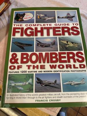 Vintage WWII Weapons & Aircraft Books, Lot Five #158