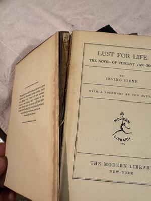 Vintage Books #252