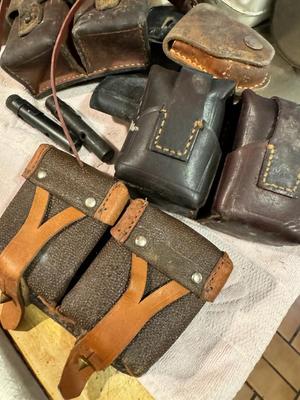 Vintage Pouches, Holsters, and Tins #274A