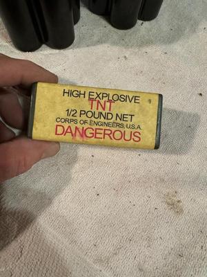 Dummy TNT Foreign Flare Canisters #276A
